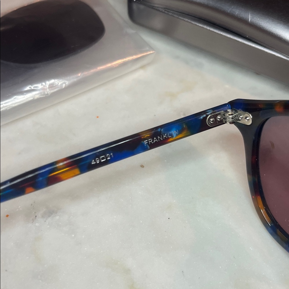 KREWE Franklin Blue Tortoise Sunglasses - Picture 3 of 4